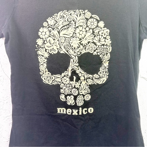 Black Mexico Skull Short Sleeve Fitted Vacation Graphic T-shirt Medium - Picture 2 of 5